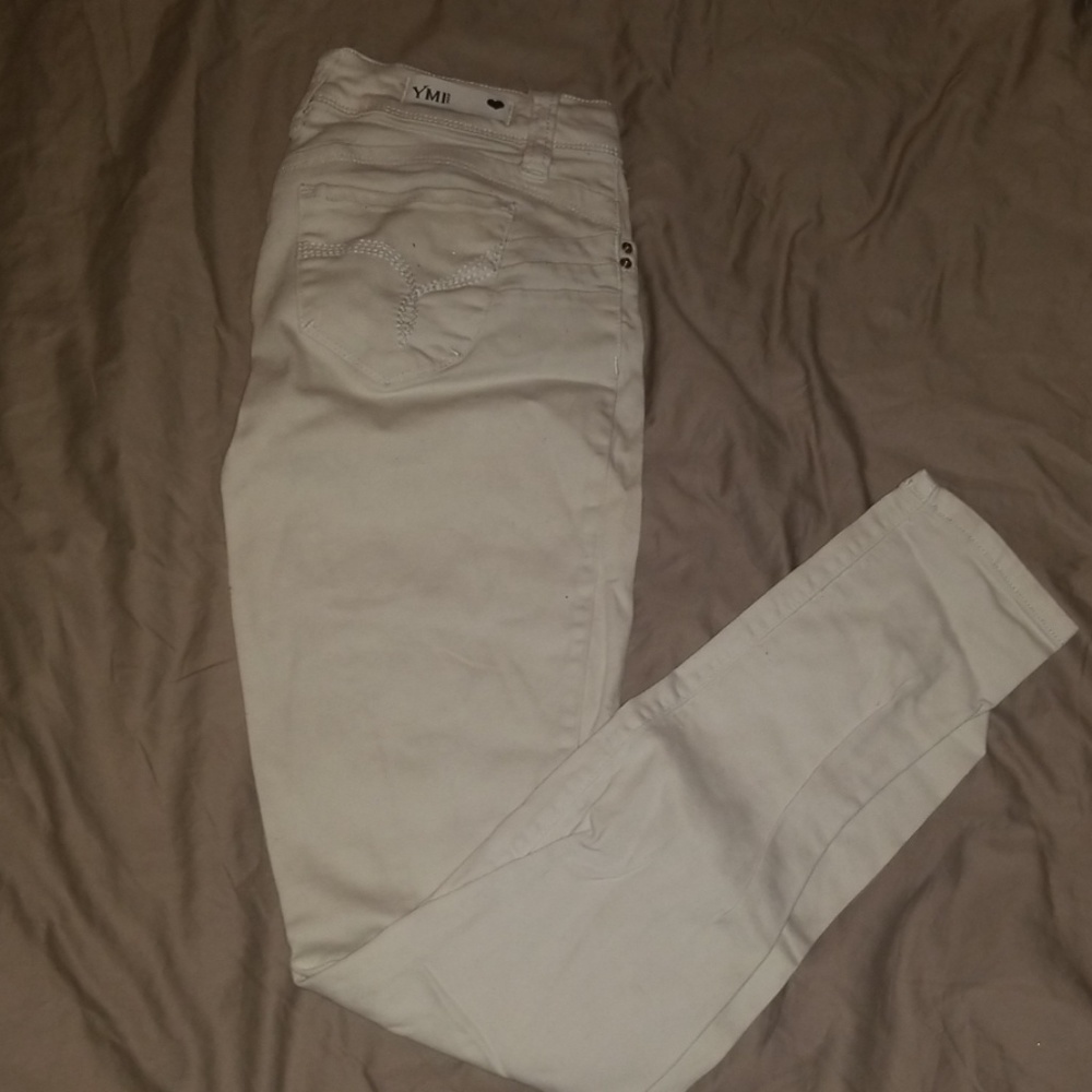 White skinny jeans